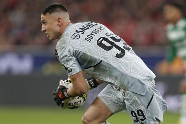 «É muito difícil gerir Vlachodimos quando não joga»