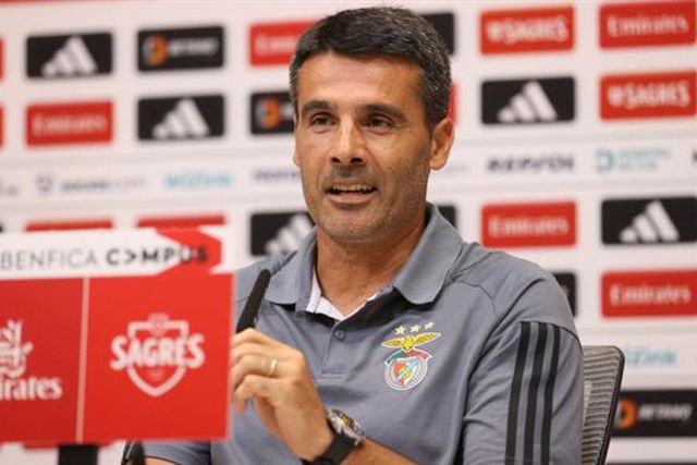 Bês na Premier International Cup