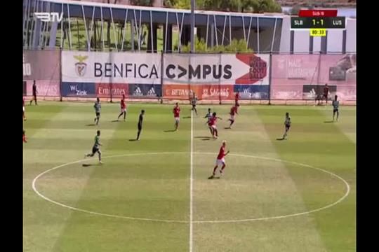 Júnior do Benfica com golo para... correr mundo!