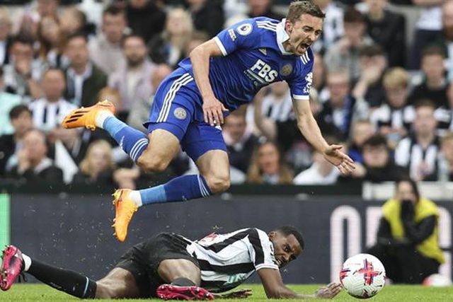 Marco Silva garante reforço para a lateral