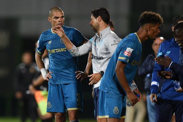 Estreia com direito a recorde para Pepe