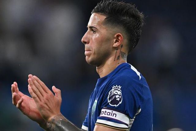 Enzo estreia-se a marcar num lance caricato (vídeo)