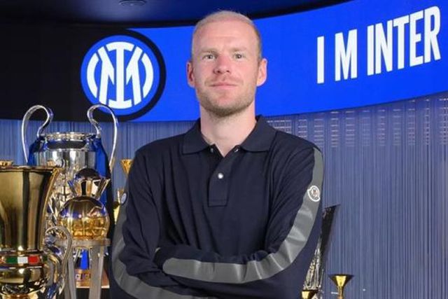 Oficial: Médio ex-Ajax é o último reforço