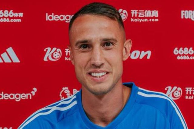 Oficial: Vlachodimos no Nottingham Forest e Benfica despede-se! (vídeos)