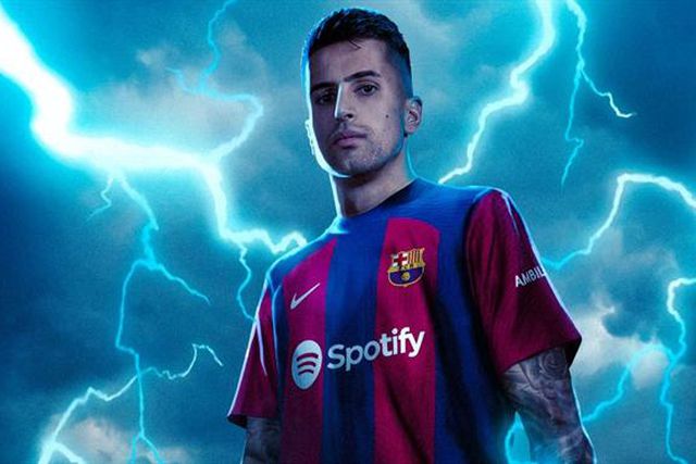 Oficial: 'Flash' João Cancelo é reforço! (vídeo)