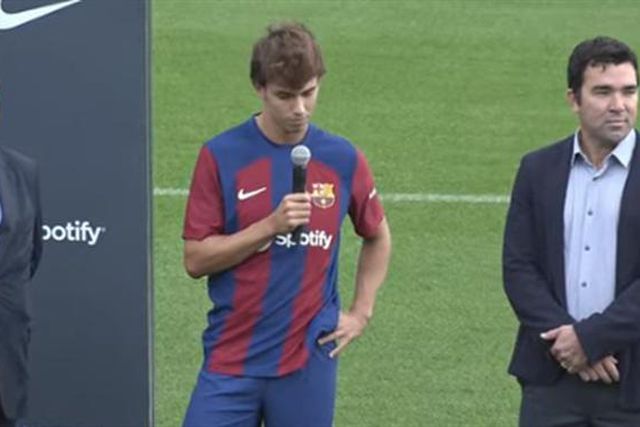 Cancelo e Félix começam no banco