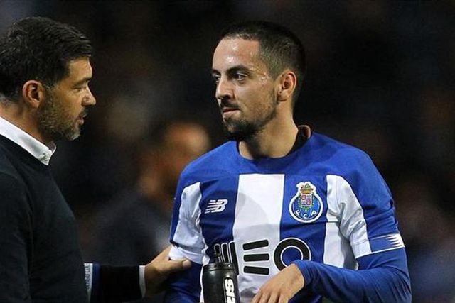 Oficial: Bruno Costa ruma ao segundo escalão do futebol francês