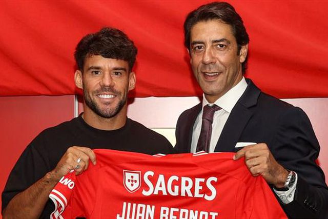 Oficial: Juan Bernat até final da época!