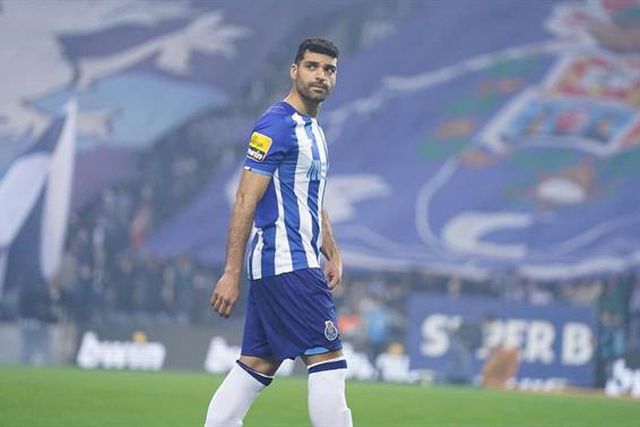 Taremi chamado à seleção do Irão