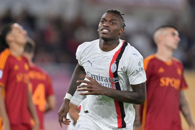 Roma derrotada pelo Milan com obra de arte de Rafael Leão (veja os golos)