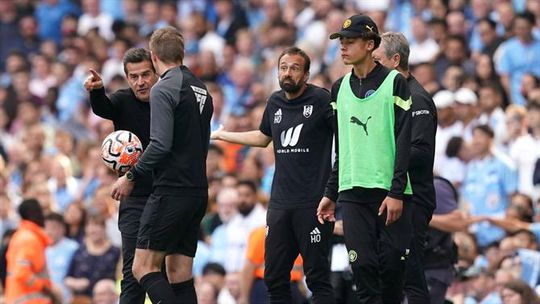 Marco Silva atira-se à arbitragem: «Aquele momento teve um enorme impacto no jogo» (vídeo)