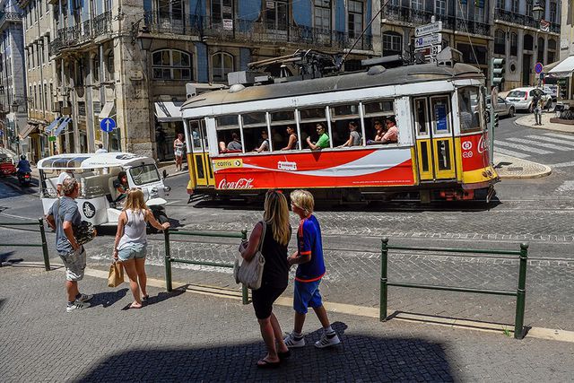 A invasão espanhola da Páscoa