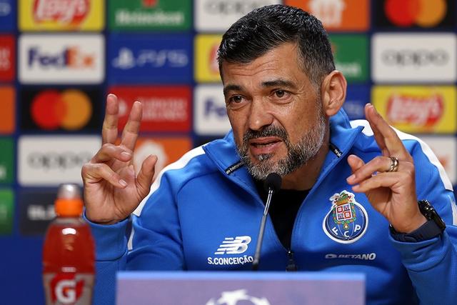 Falar de futebol e do futebol