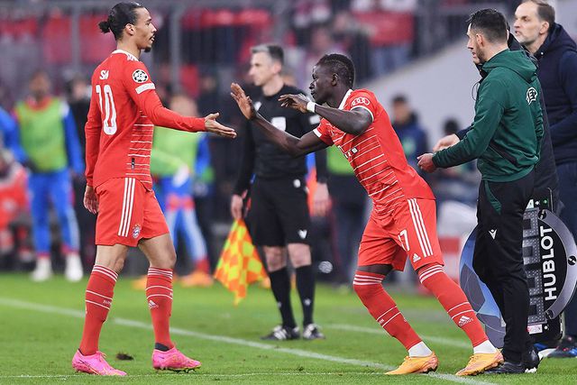 Futebol pé, boxe mão