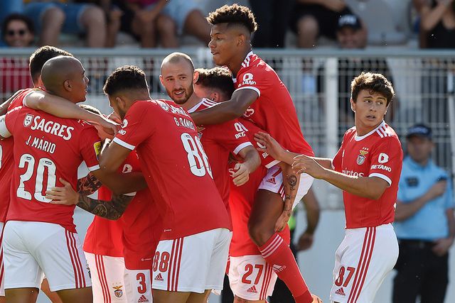 Benfica é líder há 30 jornadas