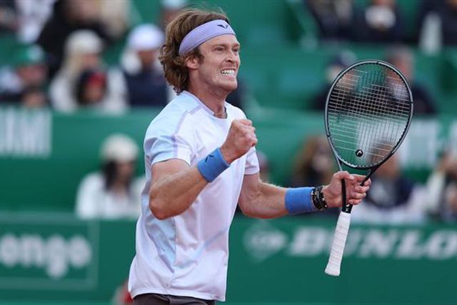 ‘Apagão’ de Rune dá primeiro Masters 1000 a Rublev