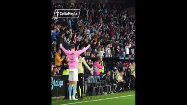 João Meireles, adjunto de Carlos Carvalhal no Celta de Vigo, celebra de forma efusiva