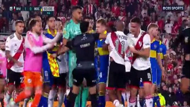 Batalha campal a fechar River Plate – Boca Juniors (2)