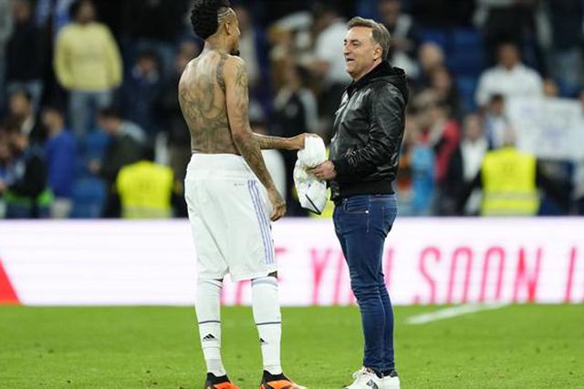 «Pedi duas camisolas na minha vida e a segunda foi a de Militão»