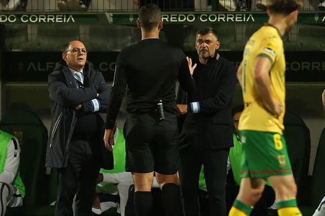 Sérgio Conceição e a insatisfação de César Peixoto: «Não era nenhuma crítica...»