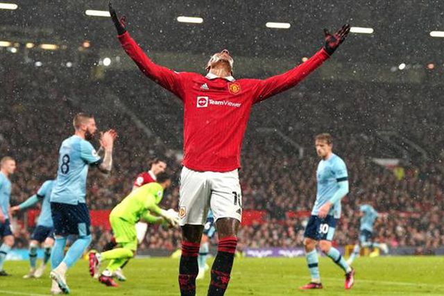 «Espero que Rashford continue a marcar até ao final da época»