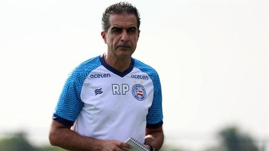 Renato Paiva ganha vantagem na Taça