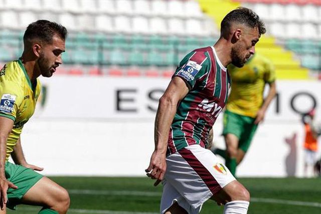 Estrela segura invencibilidade em casa com golo na compensação