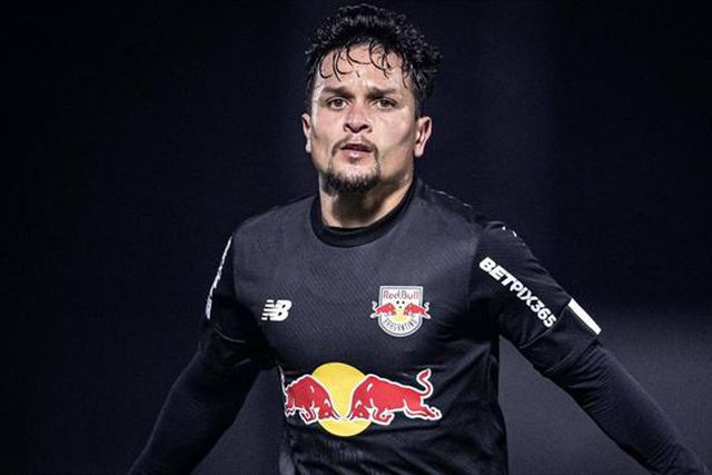 Abel vai tirar médio a Caixinha com a terceira contratação mais cara da história