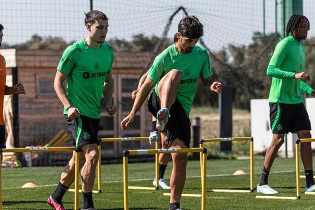 Rúben Amorim chama jovem guarda-redes