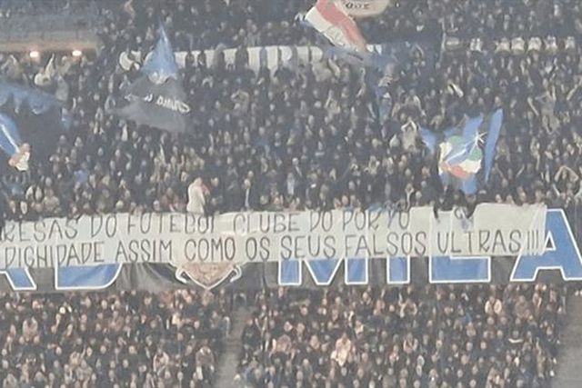 Claques do Inter exibiram tarjas contra o FC Porto: «Clube sem dignidade»