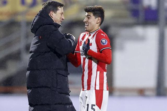 Foi treinado por Schmidt no PSV e ‘suplica’ para que o Benfica o contrate