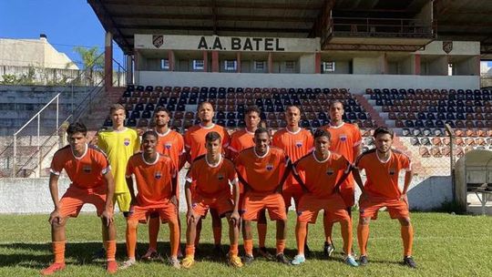 Clube brasileiro muda de nome em homenagem a equipa ucraniana