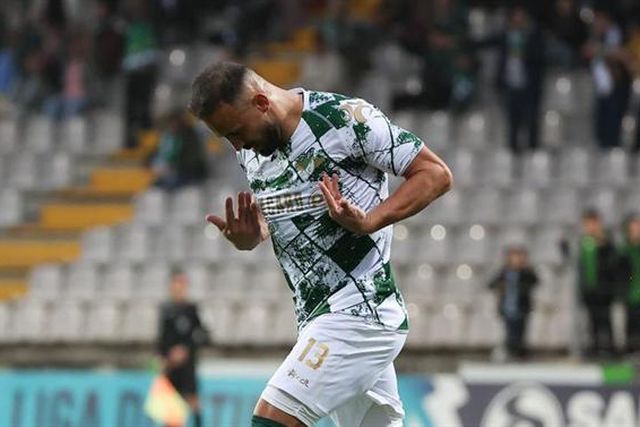 Luís Rocha, talismã de subidas, reforça Santa Clara até 2025