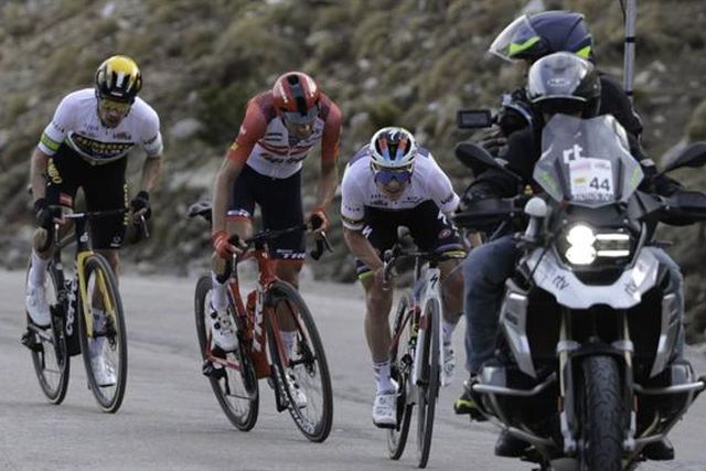 Volta à Catalunha: João Almeida salvou o dia em etapa de azares