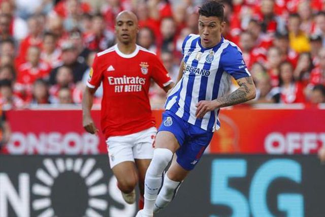 Otávio faz pedido a Uribe depois da vitória na Luz