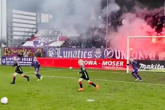 Aconteceu nos sub-7: Cerca de 1300 adeptos com tambores e fumos nas bancadas (vídeo)