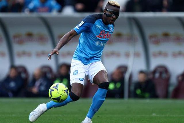 Osimhen falha receção ao Milan por lesão