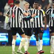 Newcastle e Tottenham vencem e não desarmam na luta pela Champions