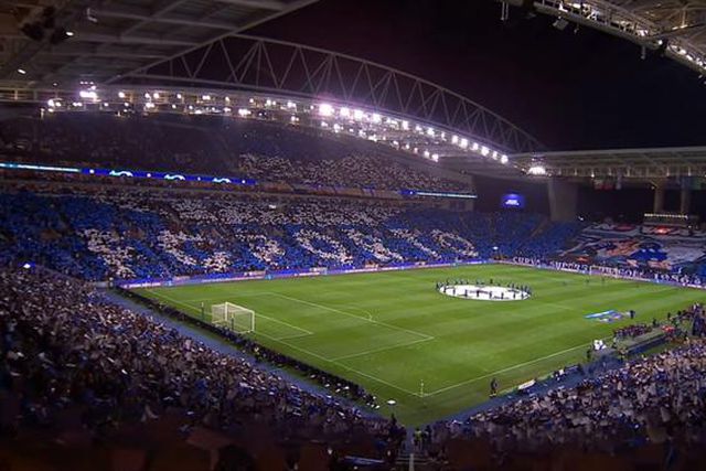 A coreografia no Dragão antes do FC Porto-Inter (vídeo)