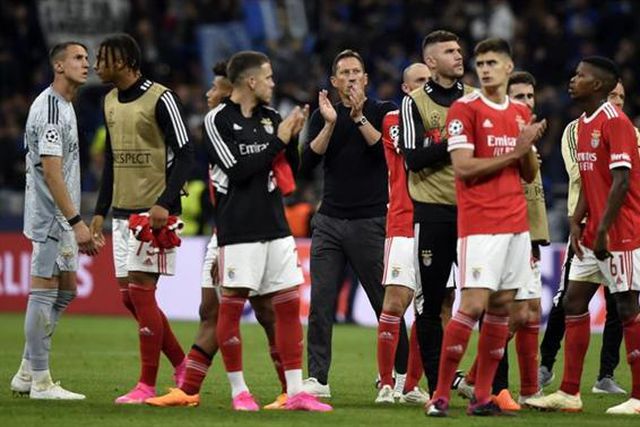 «Se o treinador não estimulou a extensão de plantel é porque não acredita neles»