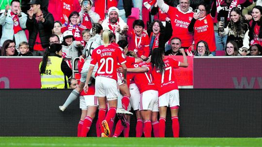 Larga vantagem do Benfica, mas dérbi não decide título