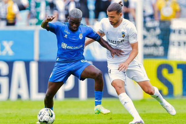 Feirense perde jogo polémico com o Farense (veja os golos)