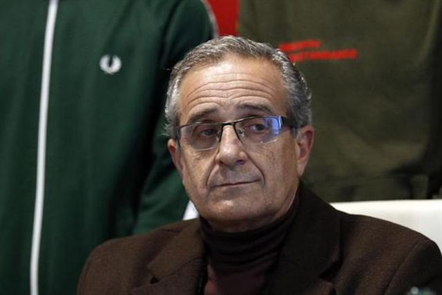 Carlos Silva reeleito presidente