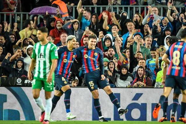 Barcelona volta às vitórias e dá passo rumo ao título