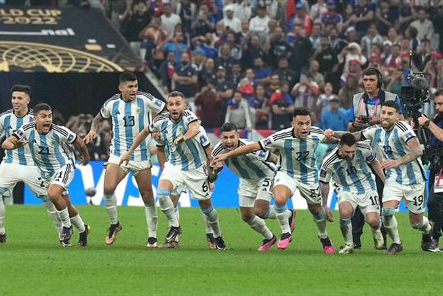 Incrível: primeira aparição dos campeões do mundo levou a fila de espera… de um milhão de pessoas