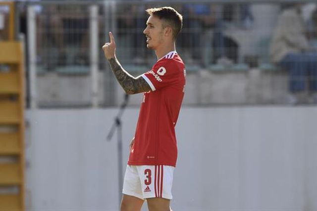 Três jogadores à bica ‘sobreviveram’ para o dérbi em Alvalade