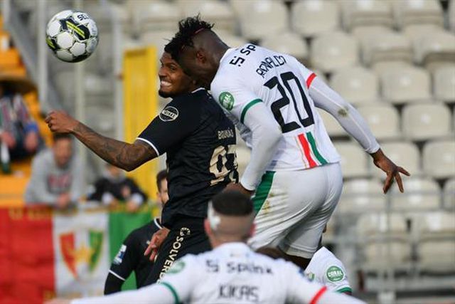 E. Amadora perde oportunidade de ouro para cavar distância no segundo lugar