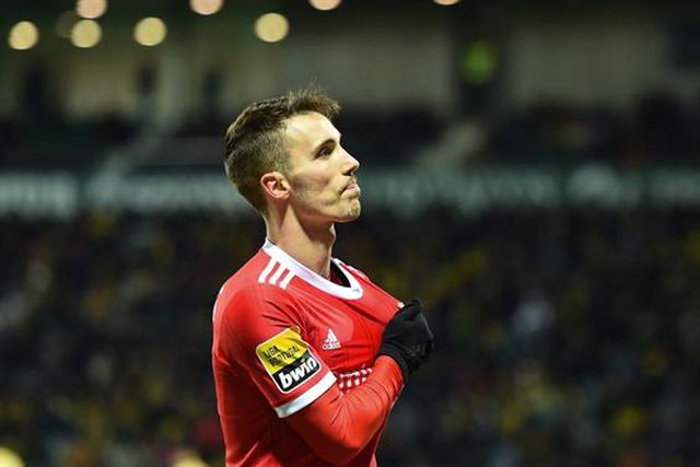 Grimaldo sem pressa para decidir o futuro