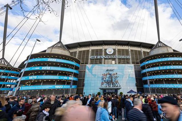 Manchester City vai gastar 341 milhões na remodelação do estádio