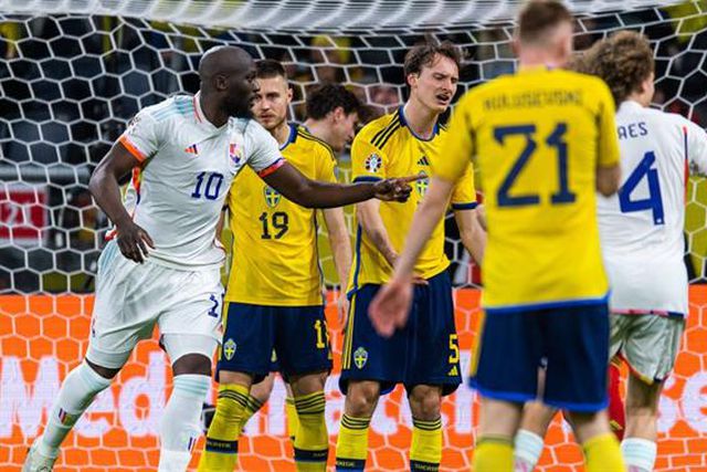 ‘Hat trick’ de Lukaku na vitória sobre a Suécia